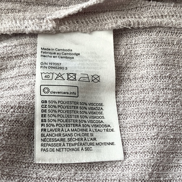 H&M lightly worn short sleeve light weight sweater tunic - Picture 5 of 5